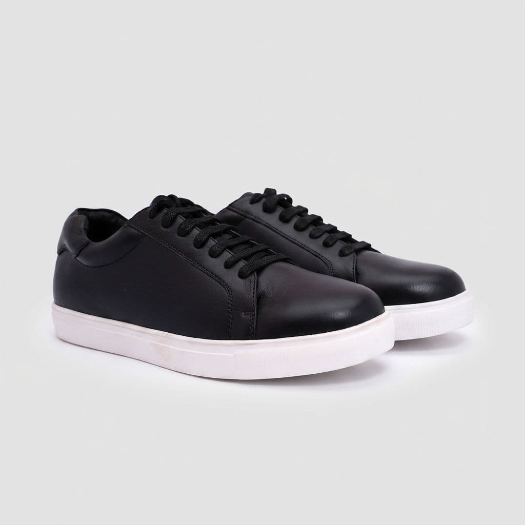 Leather Sneakers vs Canvas: Which Lasts Longer?